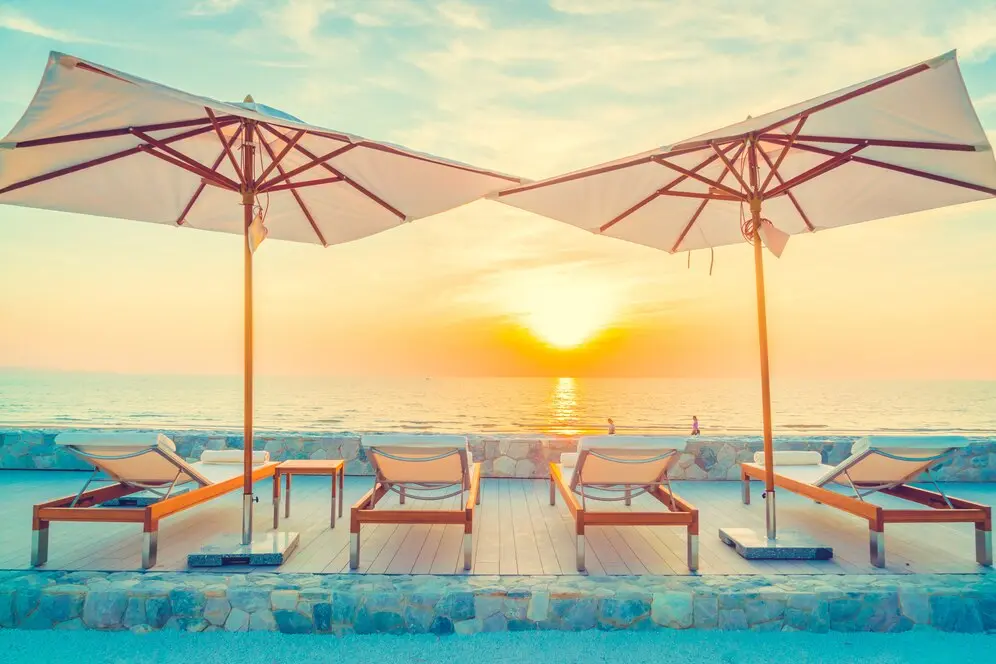 Hier is een goede beach club te zien